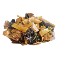 Pollo con bambú y setas